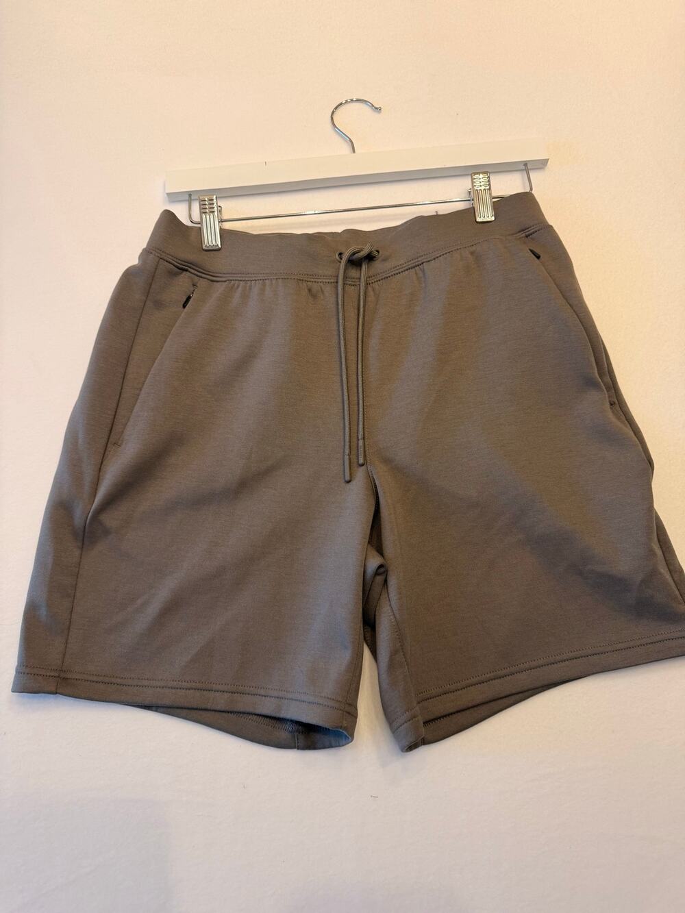 New! VRST 7" PINNACLE FLEECE SHORT
WARM PEWTER Men’s  Small